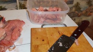 Своими руками вкусная малосольная горбуша. Разделываю горбушу для засолки