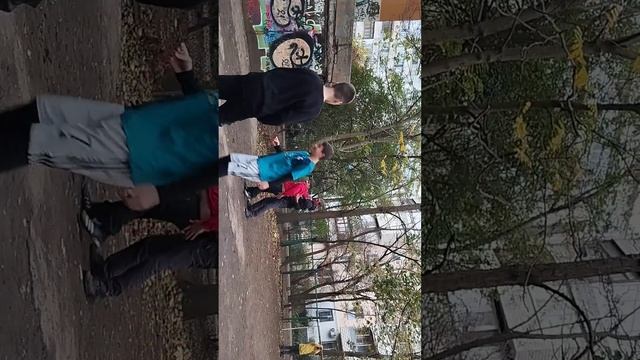 ИГРАЕМ В ФУТБОЛ С ПЬЯНЫМ МУЖИКОМ! смотреть онлайн