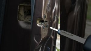 Renault Kangoo запираем машину без питания, аккумулятора.