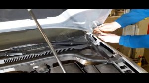 Установка газового упора капота Volkswagen Jetta 6