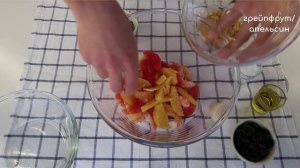 Простой салат с креветками и апельсином.