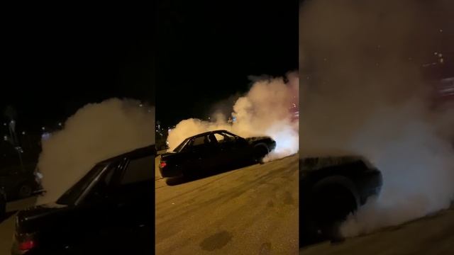 Burnout на ВАЗ 2110. Отжиг резины на парковке Лента Ставрополь