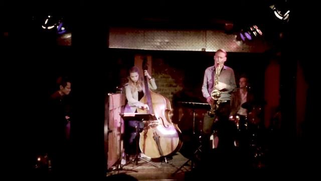 Jerry Lu Trio feat. Marcus Bartelt - Darius Dance смотреть онлайн