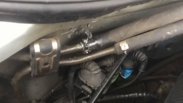 Замена топливного шланга AUDI A6 C4 смотреть онлайн