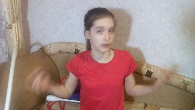 Что в моем рюкзаке для тренировки по гимнастике//обруч, мяч, булавы!? смотреть онлайн