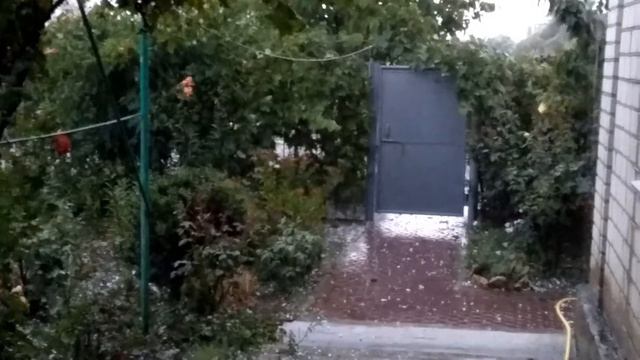 Град в Лазурном, второй за лето. 27 июля 2017 год. смотреть онлайн