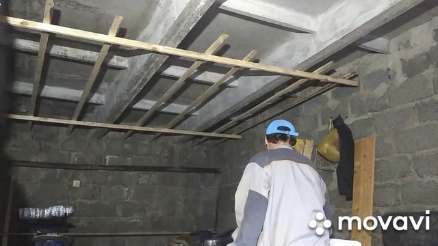 Как утеплить потолок гаража.