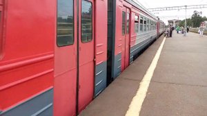 Электропоезд эд4м-0404 Сообщением Санкт-Петербург Невская Дубровка Отправляется с платформыКушелёвк