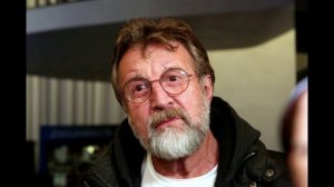 Умер художник и телеведущий Алексей Бегак