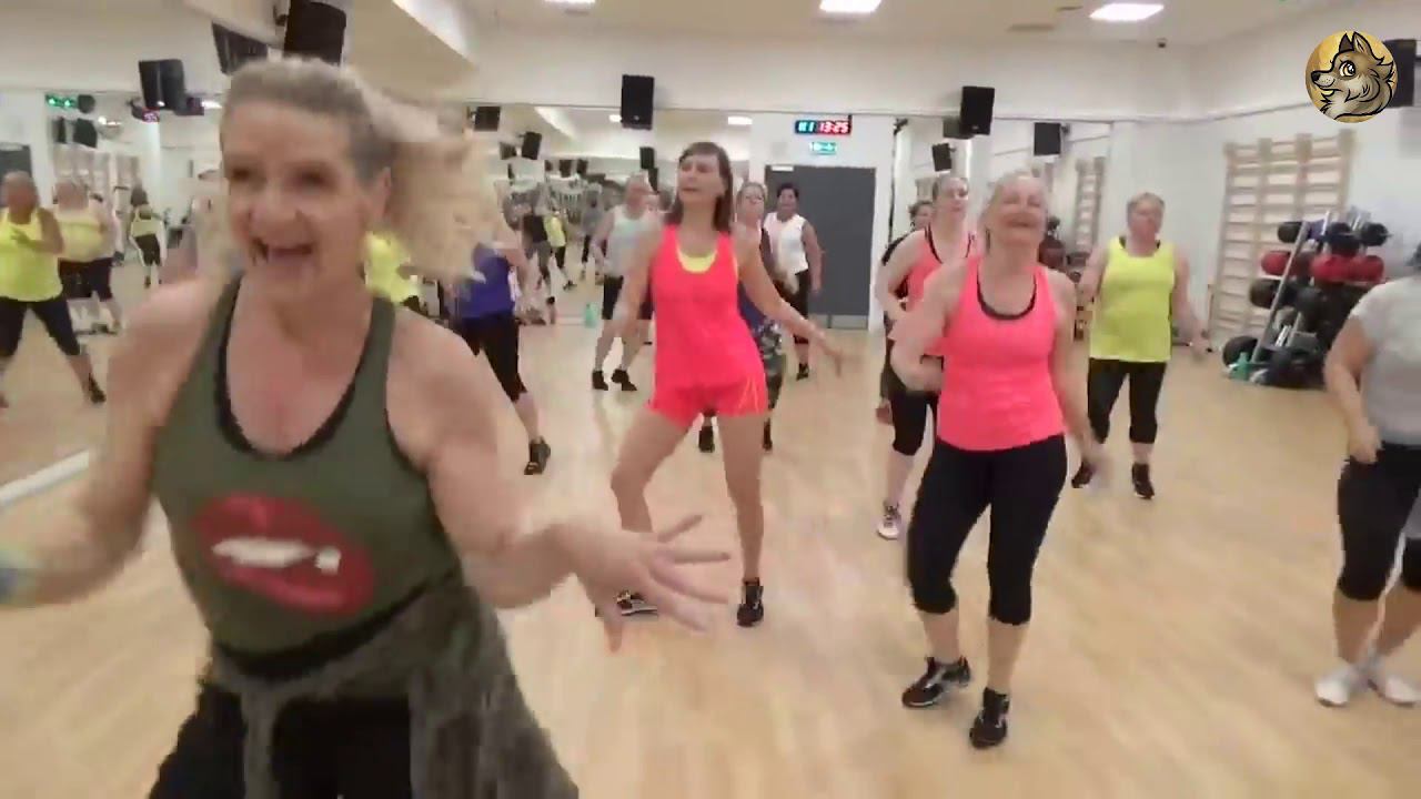 Разгулялись девки - Володя Фарт - C праздником, девчата! Гуляем-отдыхаем! смотреть онлайн