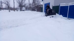 Минитрактор испытания .Крутая самоделка .Чистим снег.