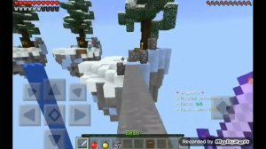 Играю в Minecraft PE 1.1.5 SkyWars,и т.д (первый видос)