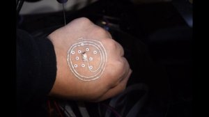  3D-принтер, который печатает электронику прямо на руке человека 