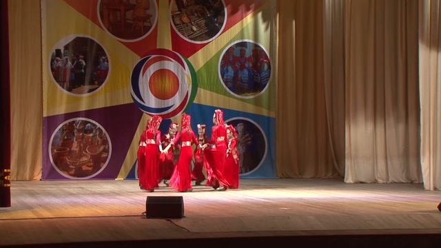 Ансамбль кавказских танцев «Езаранк», танец «Пареришарам» смотреть онлайн