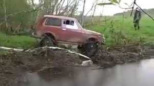 Нива с гусеницами вместо колёс!