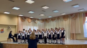 Л. Сибирцева "Музыка всюду звучит" (Младший хор хорового отд. Хормейстер - Оксана Королькова)