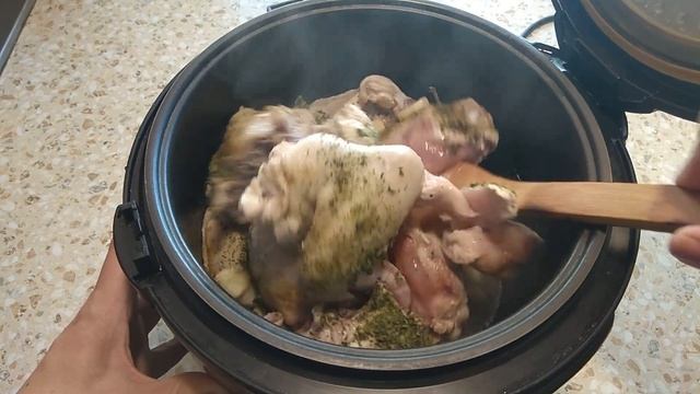 КУРИЦА В МУЛЬТИВАРКЕ с чесноком/ Без лишних хлопот! смотреть онлайн