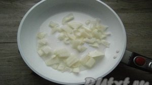 Бефстроганов из куриной печени со сметаной
