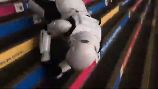 Flipmation DSL УПАЛ С ЛЕСТНИЦЫ смотреть онлайн