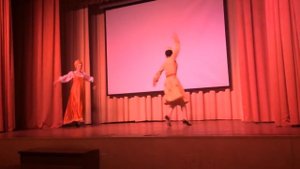 Дует  Армянский танец Кочари и русская Катюша