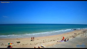 31 Мая.  Люди купаются на пляже.  Азовское море. Таймлапс