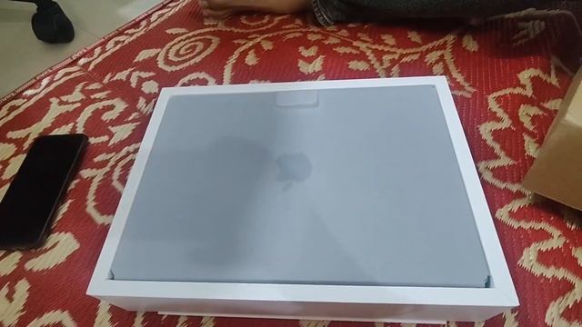 unboxing video of MacBook pro 14-inch 8GB unified memory 512GB SSD space grey colourmcbookpro
