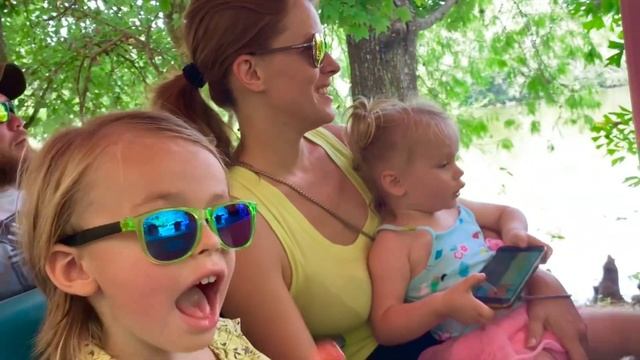 Насекомые богомол муравей паук для детей в парке Фламинго Превращаем маленьких жуков в гигантских смотреть онлайн