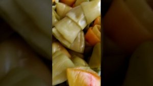 Бланшируем болгарский перец.