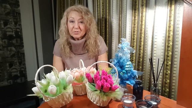 Цветы из гофрированной бумаги . Подарки своими руками. смотреть онлайн