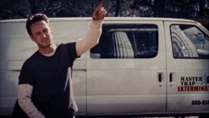 КТО СКРЫВАЕТСЯ ПОД МАСКОЙ КОЛЛЕКЦИОНЕРА