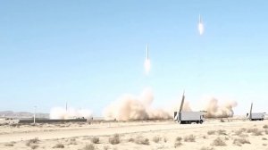 Иран продемонстрировал учебные пуски своих баллистических ракет по макету военной базы (видимо ЦАХАЛ
