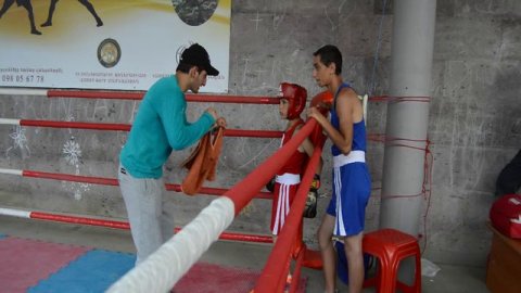 Турнир по боксу Ехекнадзор Карен Аветисян (Мартуни)-Аргишти Азизян (Ваик)