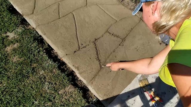 Дорожка из артбетона имитация камня своими руками на даче.