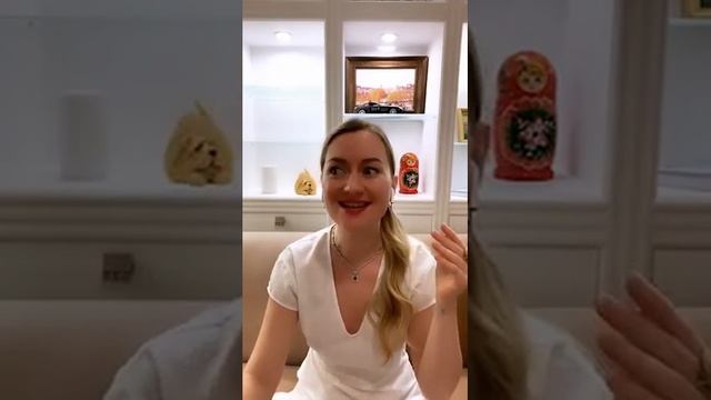 А кому должны вы? О долгах, надо, нужно и должен... смотреть онлайн