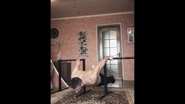САМЫЙ БОЛЬШОЙ ВОРКАУТ АТЛЕТ - 93КГ (STREET WORKOUT) смотреть онлайн