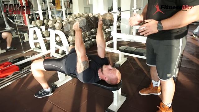 Жим гантелями нейтральным хватом смотреть онлайн