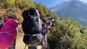 Ама-Даблам. Дневник восхождения. Намче–Базар, дорогой отель с видом на Эверест,  монастырья и горы