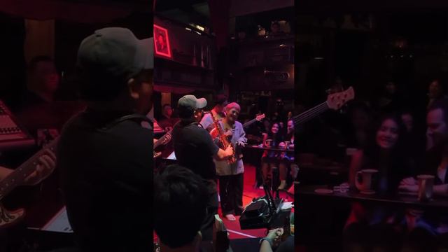 Just the two of us | Mr. Saxman x Opel Chanakan смотреть онлайн