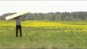 Пристройка небольшой террасы к дачному деревянному домику