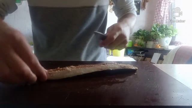 Лёгкий способ разделки селёдки смотреть онлайн