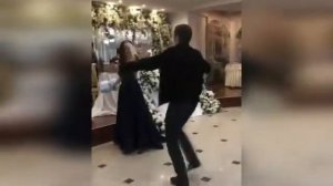 Дуэт Джамиля Айбазова и Инал Джуккаев -Не рви цветы завянут они