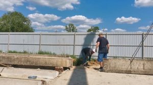 Продолжение монтажа фундаментов из бу жб конструкций