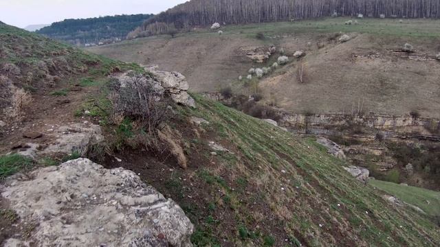 Предгорье Большого Кавказа-2 в 4к 60fps. Футажи гор. Весна в горах. Кабардино-Балкария. Релакс.