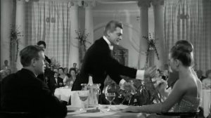 Жан Маре в роли иллюзиониста