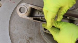 How to change a motor mount on a Mazda CX-7