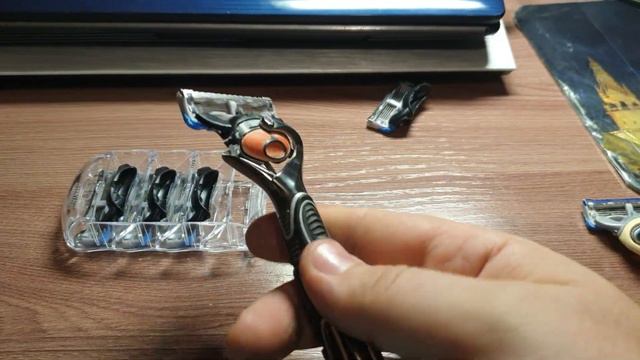 Кассеты к бритве Gillette с Мегамаркета