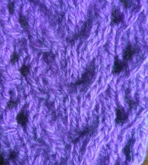 Узор "Жгут с ажуром". Вязание с нуля.  Узоры спицами. Вяжем вместе..mp4