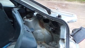 Как поменять лампочку в фаре Mazda 323F