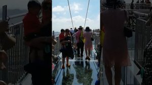Отдых на Хайнане. Санья. Бухта Додунхай. Стеклянный. мост.