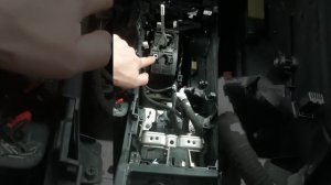 как разобрать центральную консоль lexus rx200t(how to disassemble center console lexus rx200t)